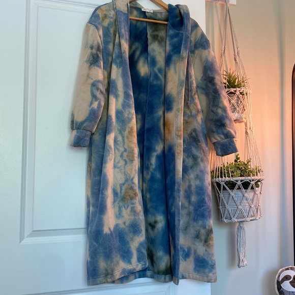 Long Hooded Sweatshirt - Picture 1 of 5